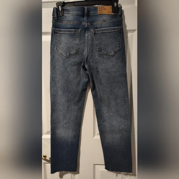 NWT! Kensie Jeans - Vintage Luxe - Picture 2 of 2